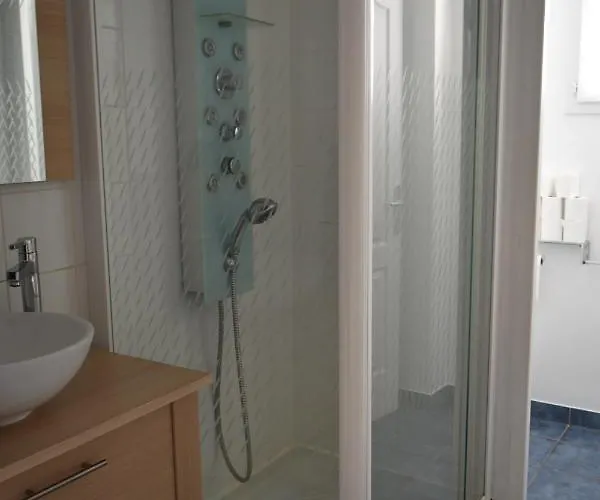 Classee 4 Etoiles Avec Piscine Et Boulodrome Canet (Herault)